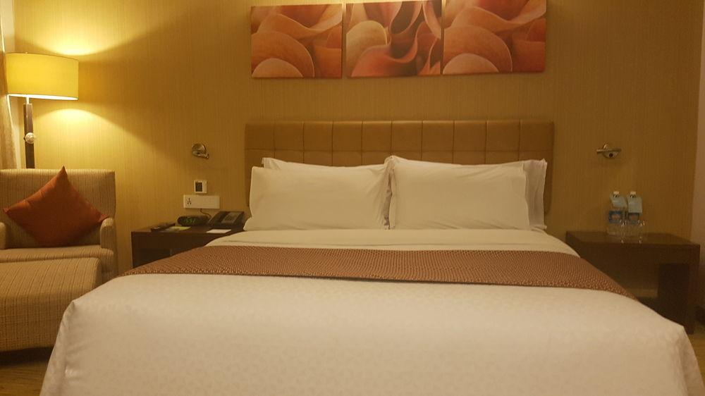 Four Points By Sheraton Hotel And Serviced Apartments Pune Ngoại thất bức ảnh