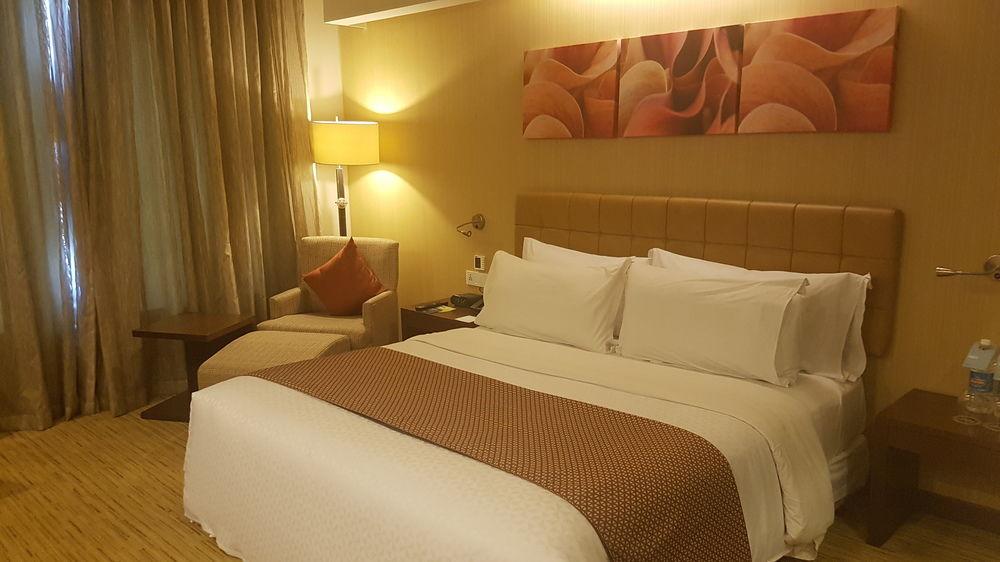 Four Points By Sheraton Hotel And Serviced Apartments Pune Ngoại thất bức ảnh