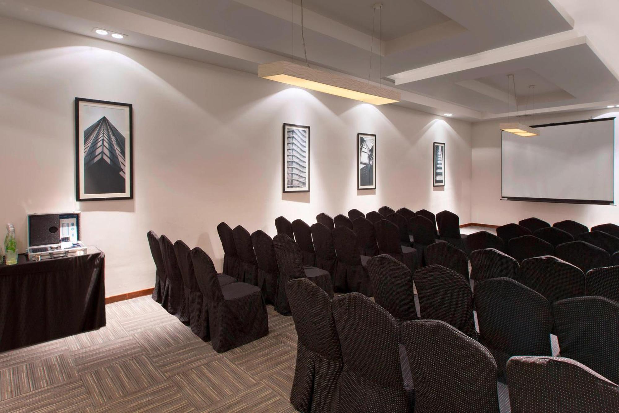 Four Points By Sheraton Hotel And Serviced Apartments Pune Ngoại thất bức ảnh